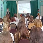 Сегодня в православной гимназии во имя святителя Иннокентия Пензенского проведено обучающее занятие для девочек – подростков